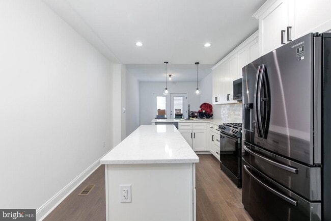 Photo - 1436 Haubert St
