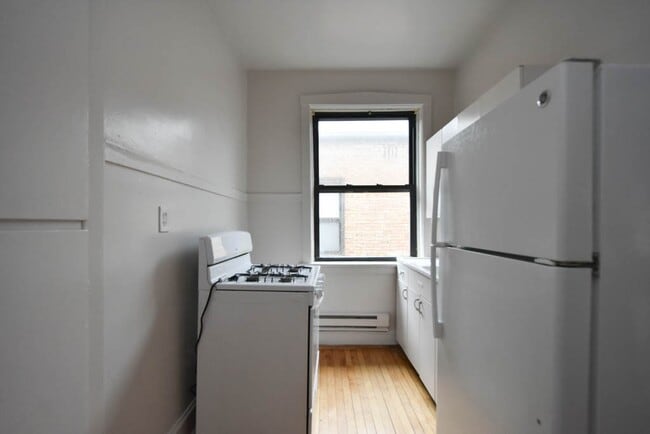 Photo - 1034 Dempster St Unidad E4