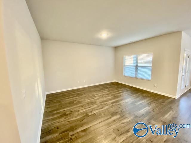 Photo - 123 Derbyshire Dr