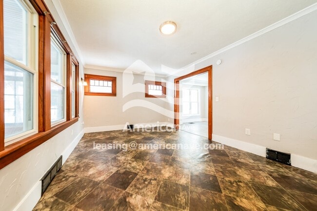 Photo - 49 Jackson St