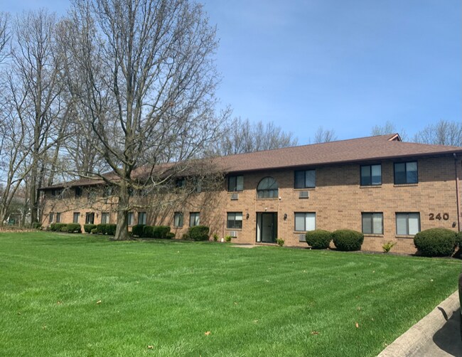 240 Great Oaks Trail Apartment Wadsworth, OH