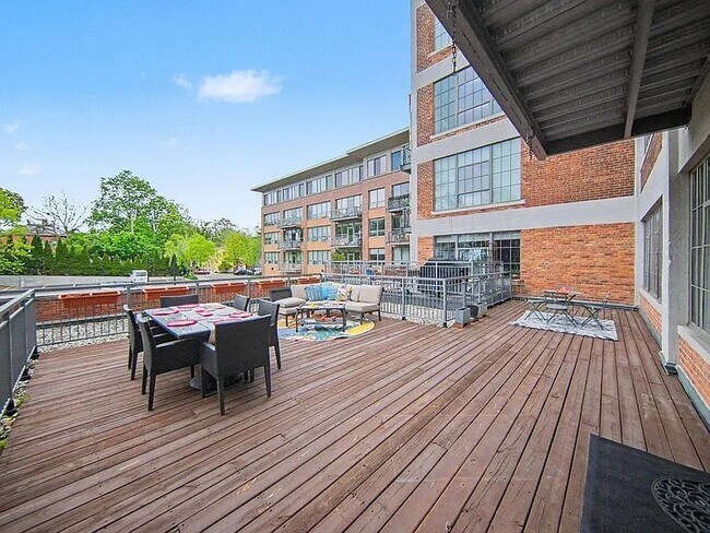 Photo - 315 2nd St Unidad 207