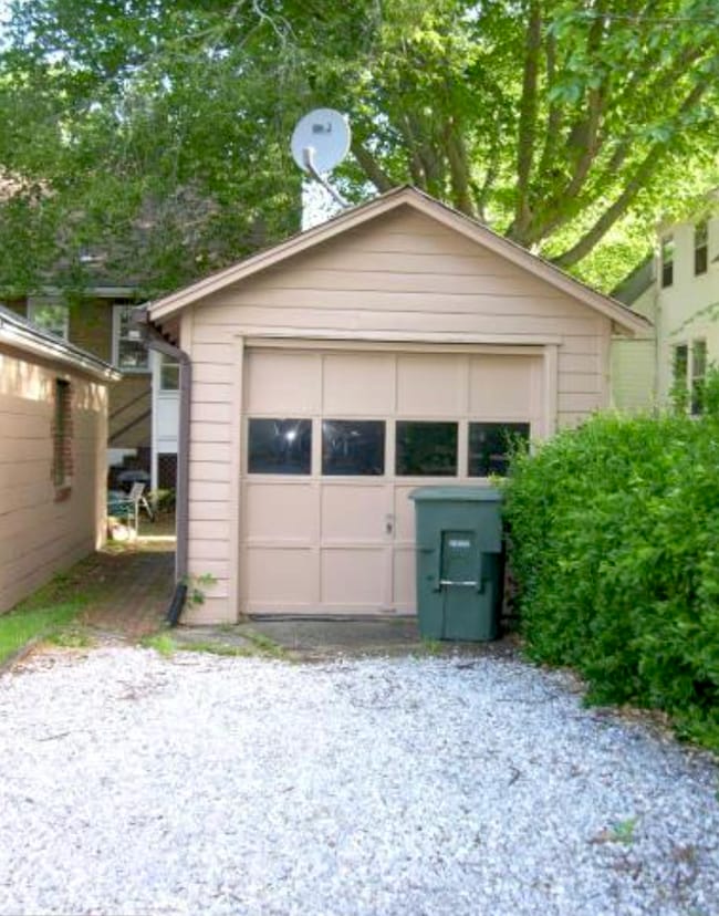 Photo - 4703 Harvard Rd