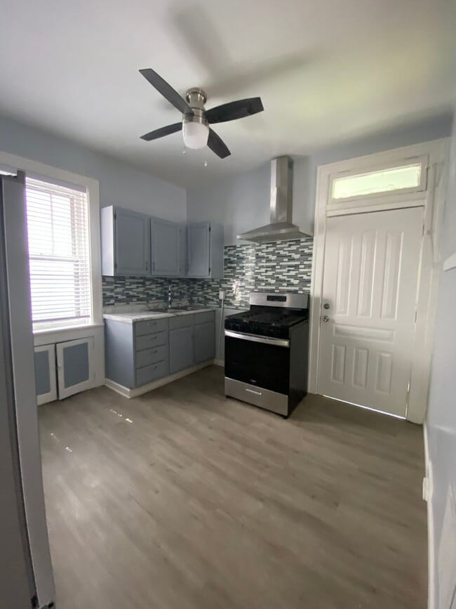 Photo - Charming 3 Bedroom Home!