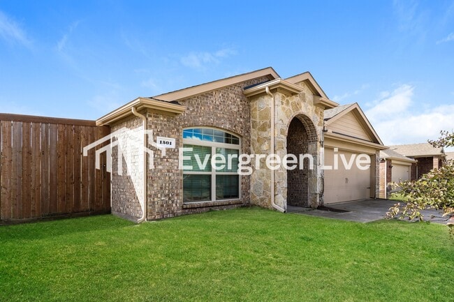 Building Photo - 1501 Meadow Creek Dr