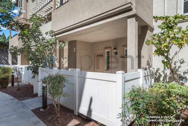Photo - 727 Northrup St