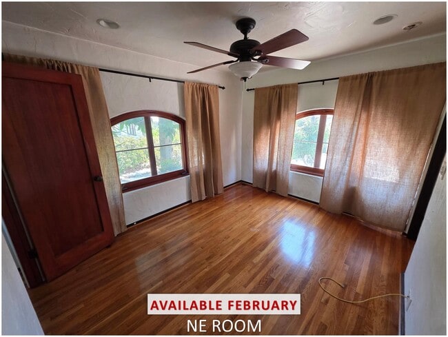 Building Photo - 2002 N Mountain Ave