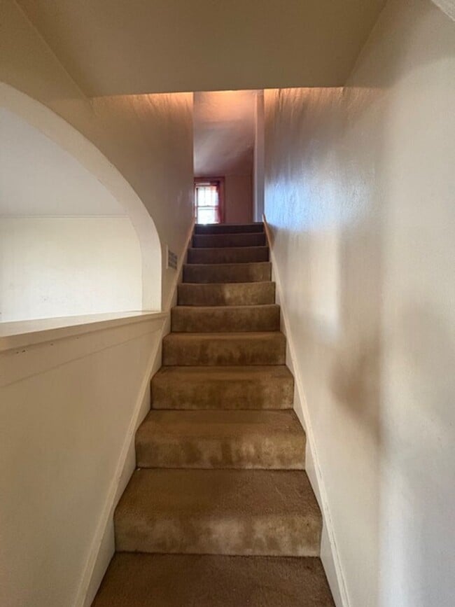 Photo - Single Family Home - 3 bedrooms / 2 bathrooms