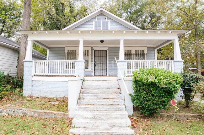 Building Photo - 896 Spencer St NW