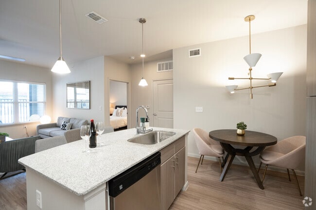 1BR, 1BA - 735SF - Kitchen