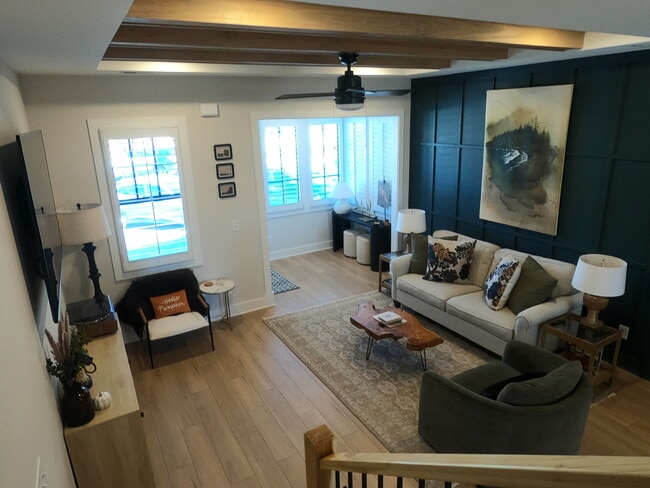 Photo - 1128 Windsor Sq