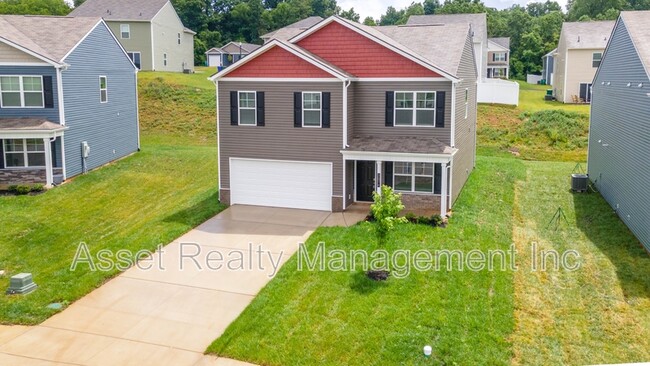 Photo - 2076 Southwood Cir
