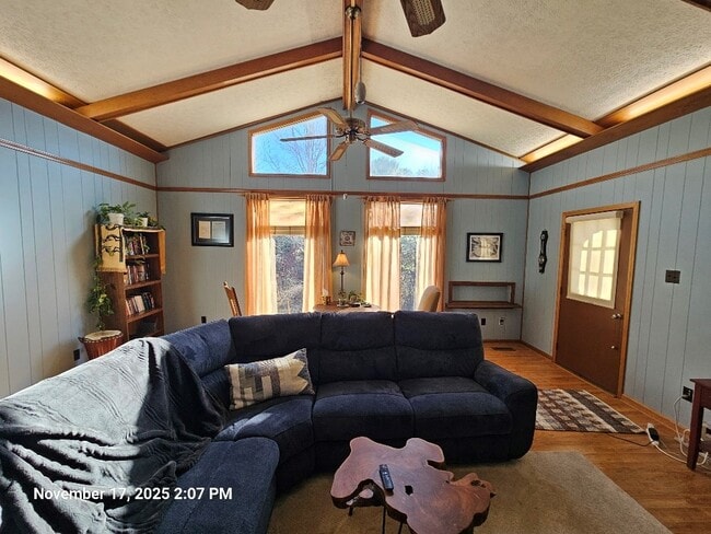 Photo - 253 Goodpasture Hollow Rd