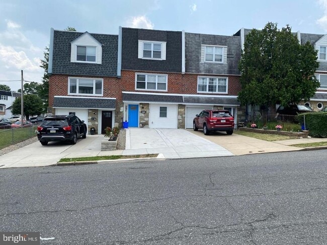 Photo - 3712 Clarendon Ave