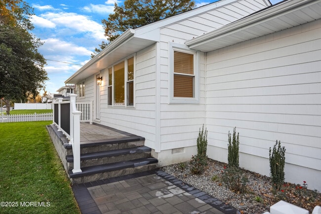 Photo - 2401 Mallow St