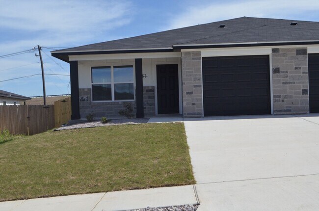 Photo - 977 Cline Dr Unit A - 977 Cline Dr