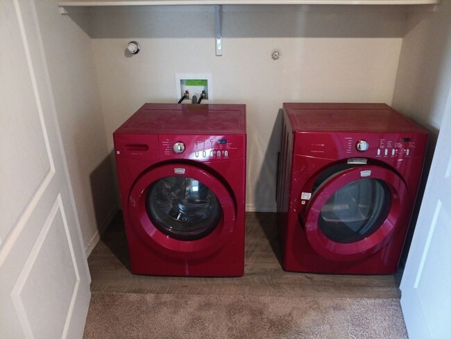 Photo - 3 Bedroom, 2.5 Bathroom Home! Schedule a Showing!