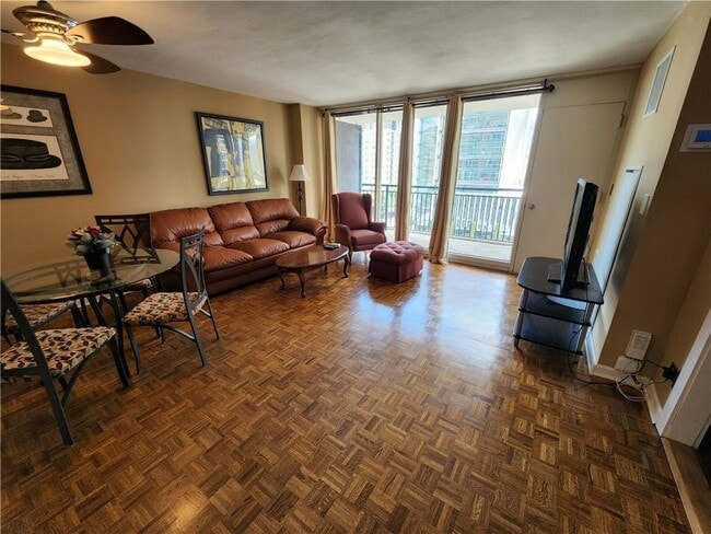 Photo - 620 Peachtree St NE Unit 1011