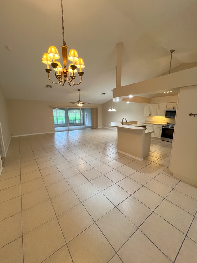 Photo - 4818 Calatrava Ave