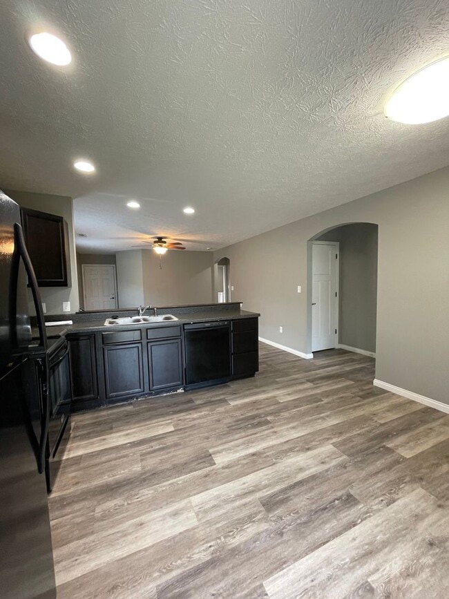 Photo - 1329 Sourgum Ln