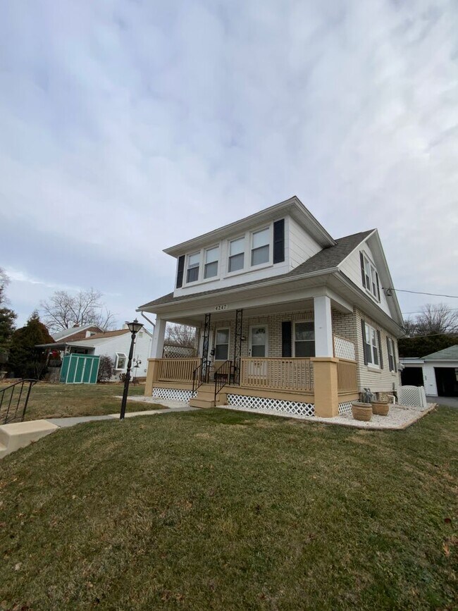 Photo - 4247 TENTH AVENUE Unidad 4247 TENTH AVENUE