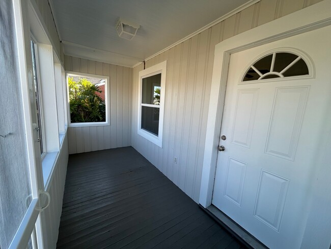 Photo - 1537 Oak Ave