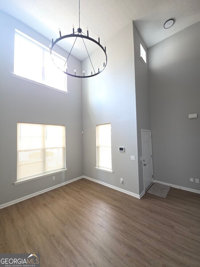 Photo - 4748 Highpoint Way