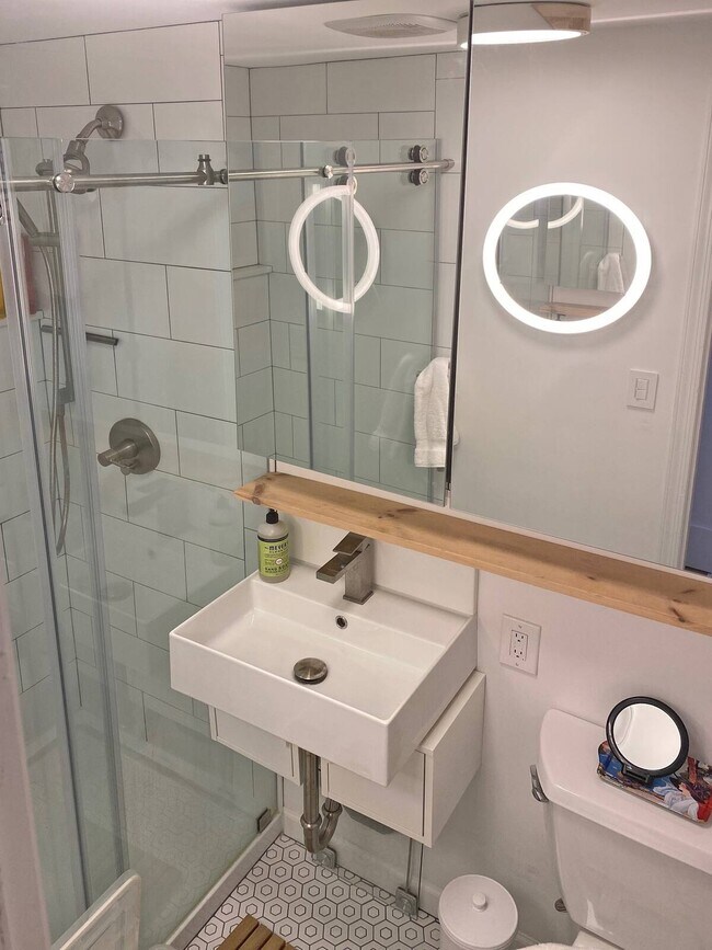 Photo - 518A Halsey St Unidad #1