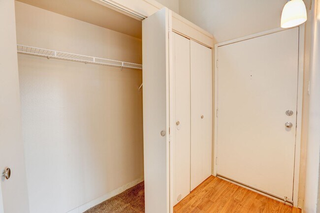 Summit View Village Apartments