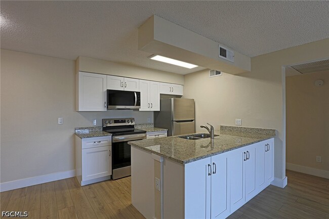Photo - 5311 Summerlin Rd Unit 1112