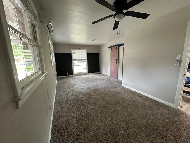 Photo - 1218 Kirsten St