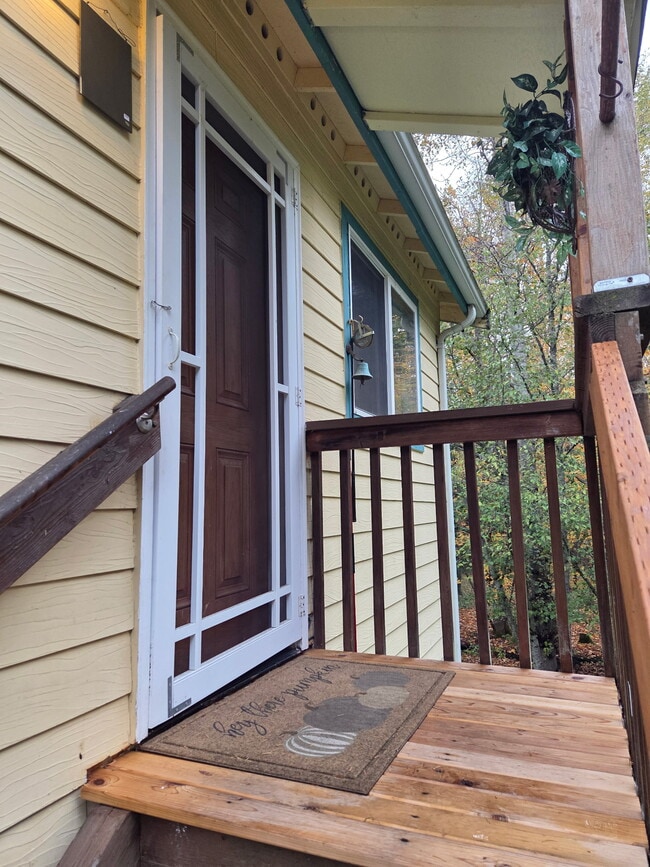 Photo - 1394 Hunsicker Rd