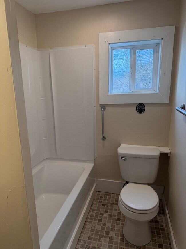 Photo - 13 Moores Ct Unit 1