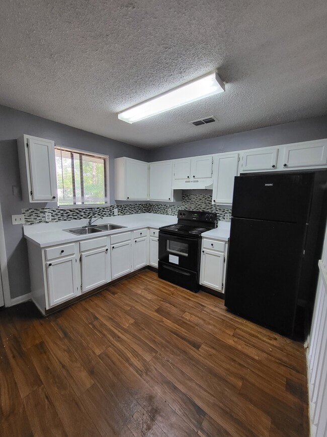Photo - 5123 Westchase Ct Unit 4