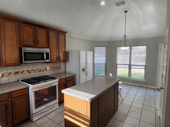 Building Photo - 1011 Lexington Green Dr
