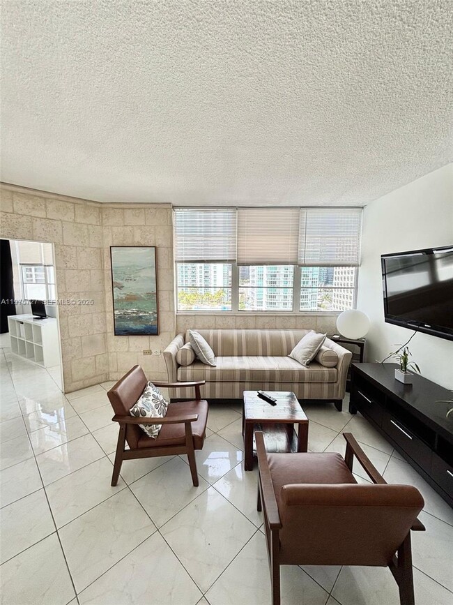 Photo - 905 Brickell Bay Dr Unidad 1824