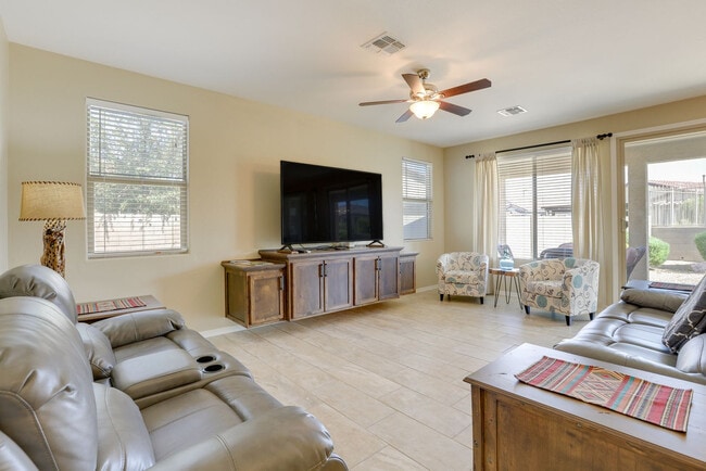 Building Photo - 17940 W Glenhaven Dr