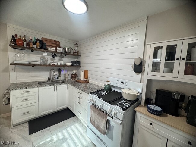 Photo - 1445 W 52nd St Apartment Unit UP