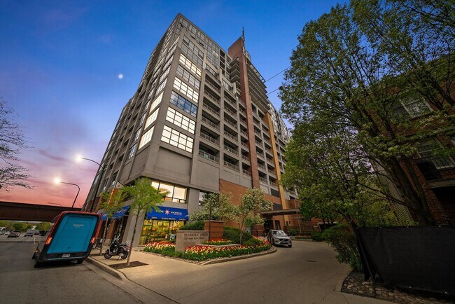Photo - 1530 S State St Unit 907