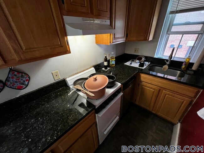 Photo - 463 Park Dr Unit 9