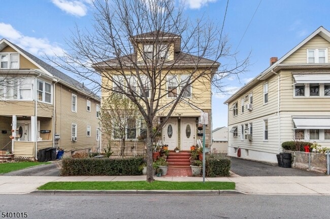 Building Photo - 486 Highland Ave Unit 2