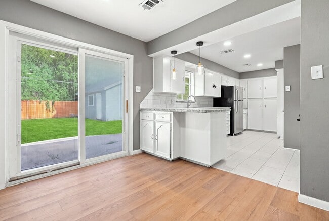 Photo - 2906 Newcastle Dr