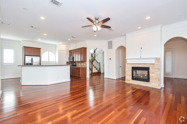 Building Photo - 11022 Little John Wy Rental