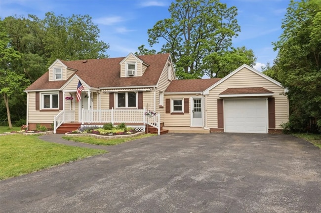 Photo - 27 Pleasant View Dr