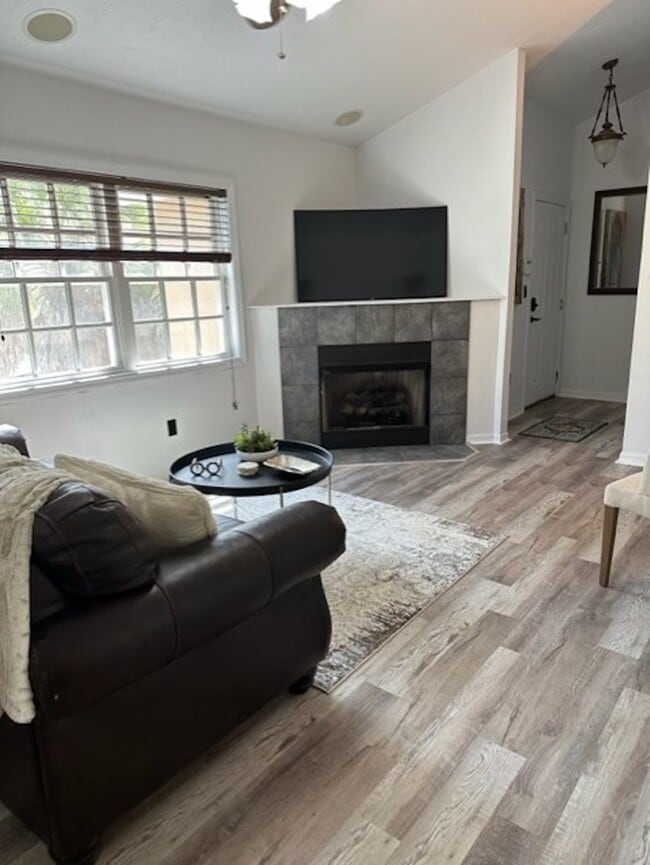 Photo - 4911 SW 91st Ter Unit B