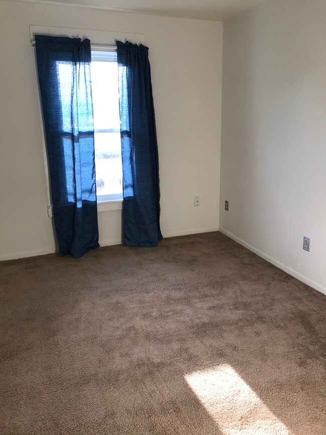 Bedroom 2 - 1301 Jerome St