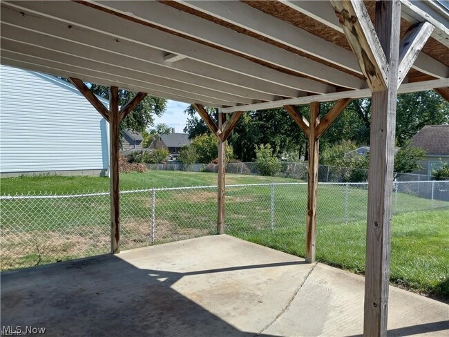 Photo - 567 Stetler Ave