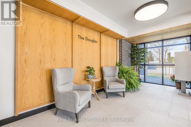 Photo - 1723 8th Ave E Unité 104