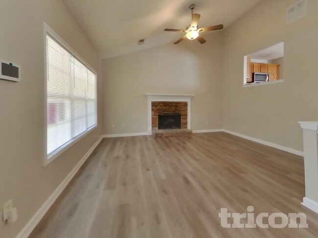 Photo - 103 Fairfax Dr