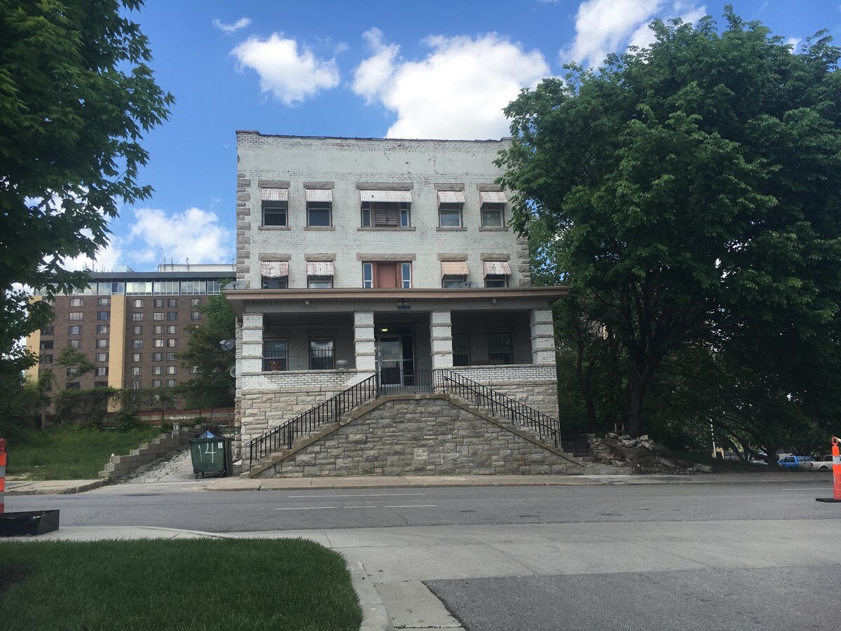 Photo - Bradford Apartments